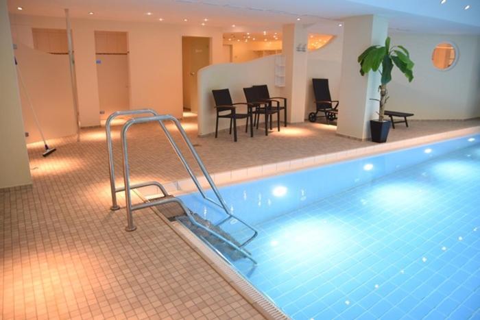 Schoenes Neues Hochwertig Renoviertes 2-Zimmer Appartement In Der 4. Etage. 베스터란트 외부 사진