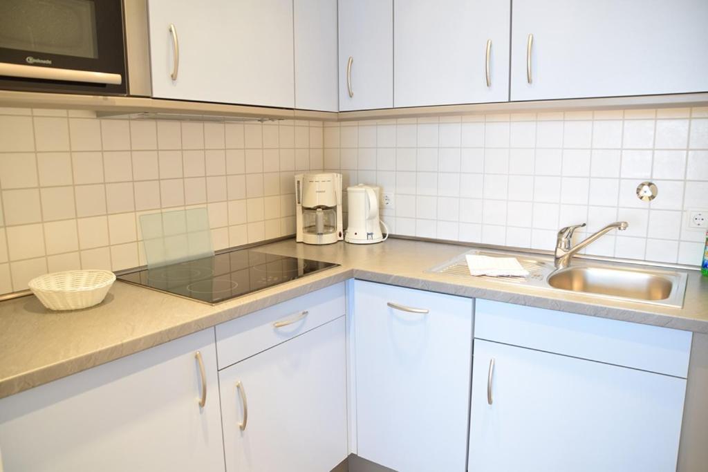 Schoenes Neues Hochwertig Renoviertes 2-Zimmer Appartement In Der 4. Etage. 베스터란트 외부 사진